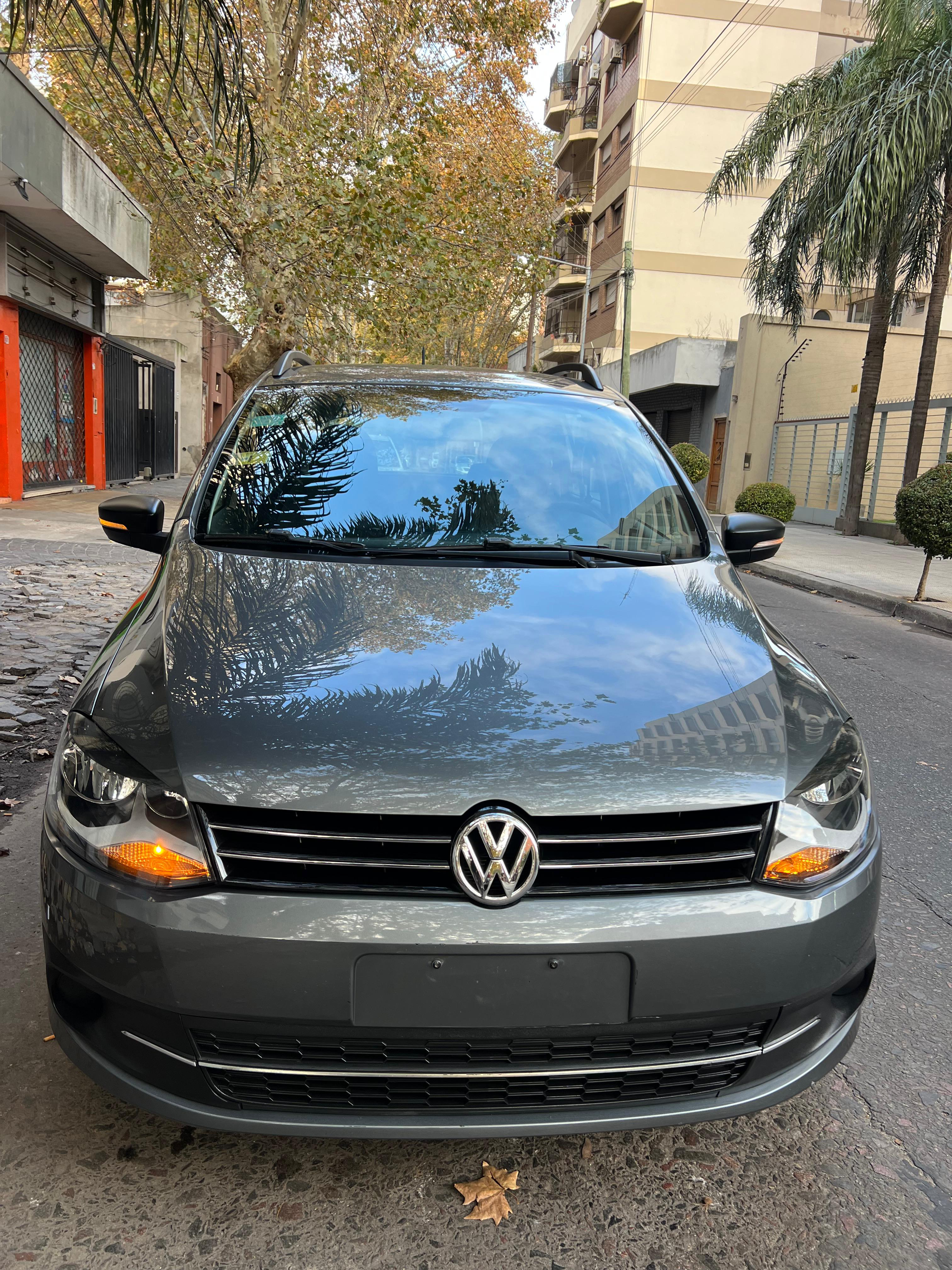 Volkswagen Suran 1.6 Trendline 2013